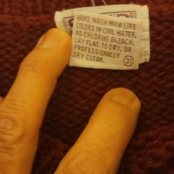 - SKYR VINTAGE SWEATER size medium - Picture 9 of 9